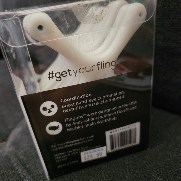 *Rare*Flingons Throw in The Dark Game Stress Reducing, Discontinued, Collectible - Picture 2 of 3